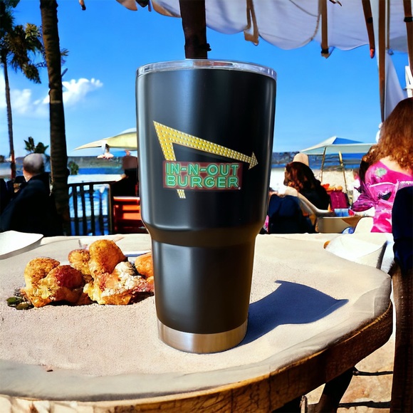 IN-N-OUT HOT / COLD 30 Oz Cup Tumbler Travel Collectible Gift Mug Cup New - Picture 8 of 14
